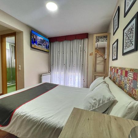 Hostal La Colmena Vicolozano ภายนอก รูปภาพ
