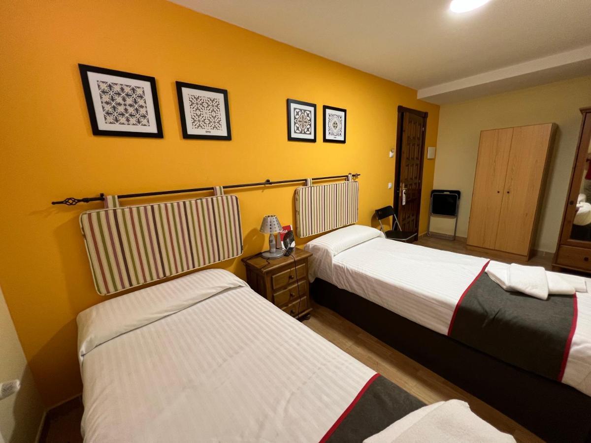 Hostal La Colmena Vicolozano ภายนอก รูปภาพ
