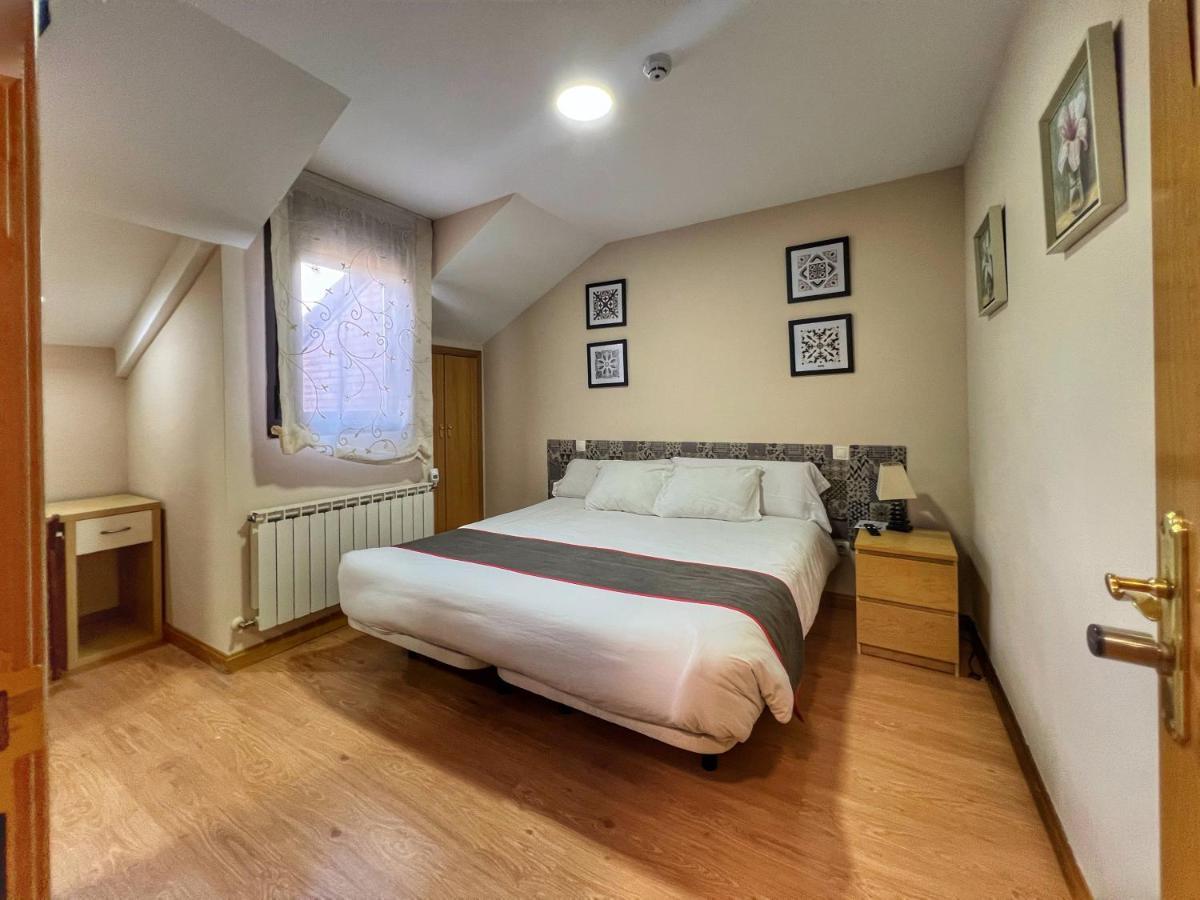 Hostal La Colmena Vicolozano ภายนอก รูปภาพ