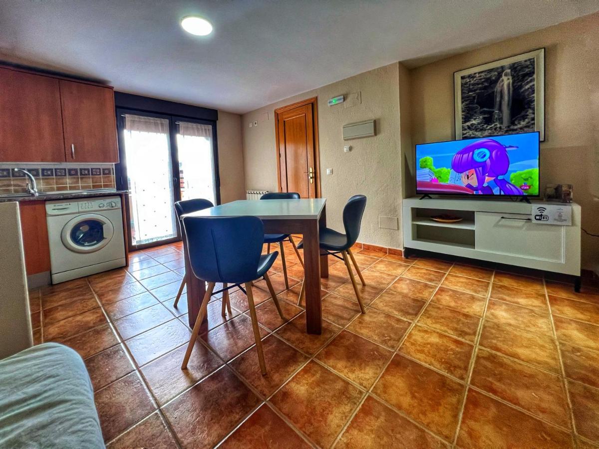 Hostal La Colmena Vicolozano ภายนอก รูปภาพ