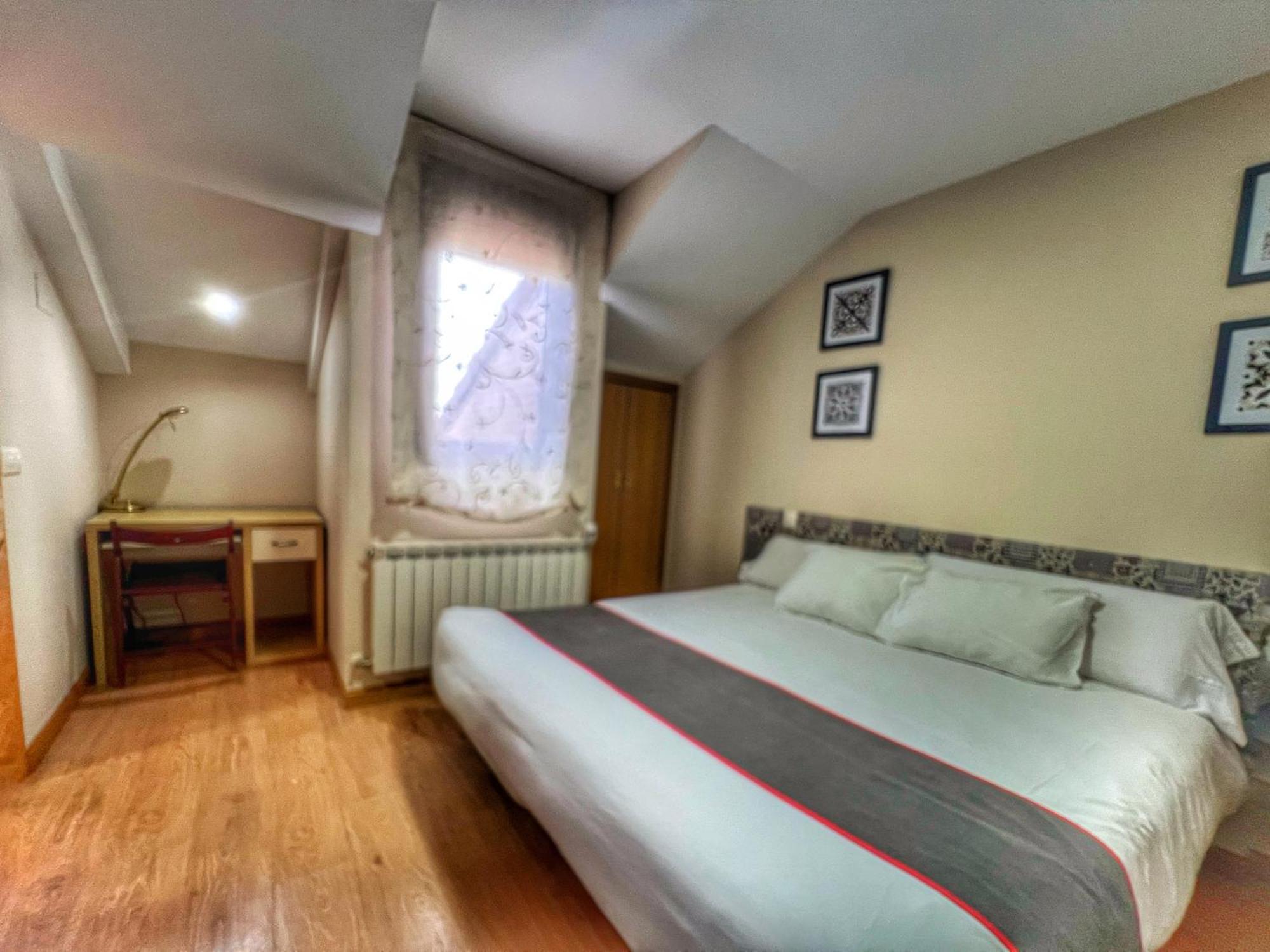 Hostal La Colmena Vicolozano ภายนอก รูปภาพ