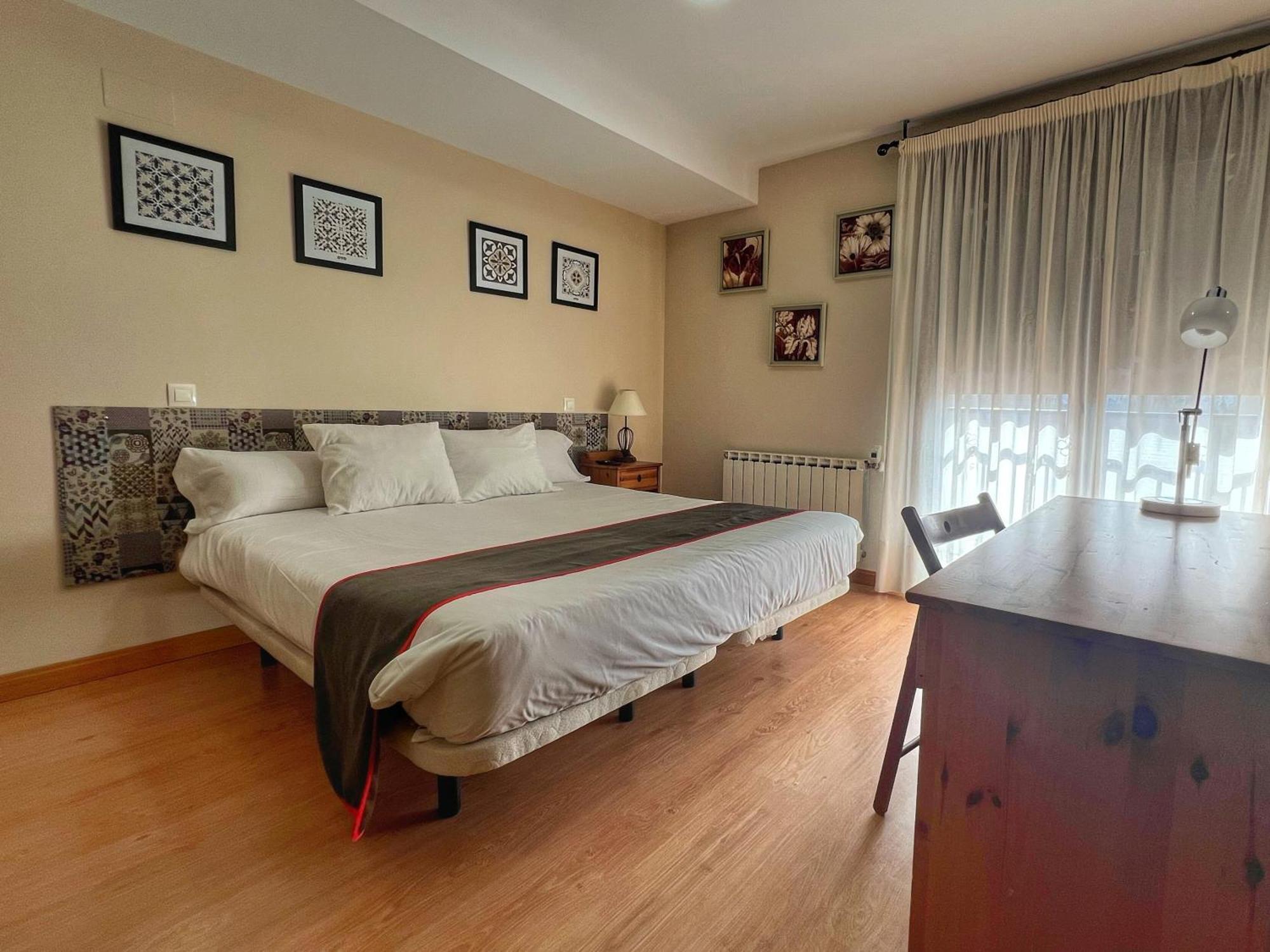 Hostal La Colmena Vicolozano ภายนอก รูปภาพ