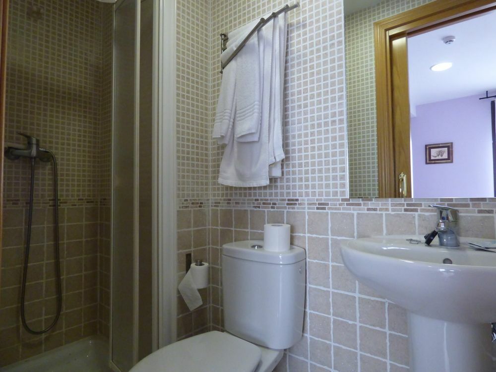 Hostal La Colmena Vicolozano ภายนอก รูปภาพ
